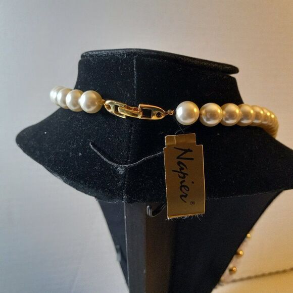 NWT Napier Faux Pearls/Pink & Gold Tone Beaded Necklace Cottagecore Grandmacore - Picture 3 of 6